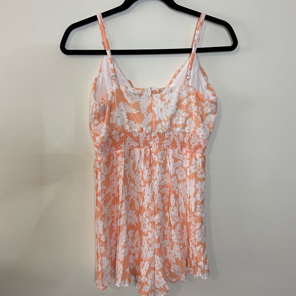 Romper - Picture 5 of 5